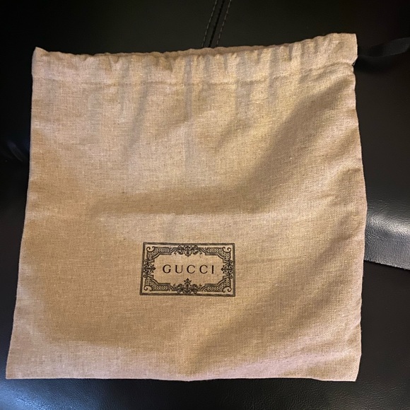 Mens Gucci belt - Picture 2 of 3